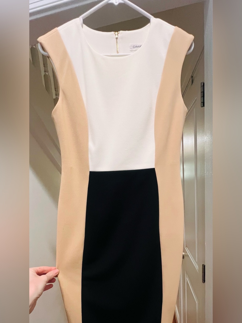 Calvin Klein sheath dress. Size 4. Excellent co diction. Worn once.